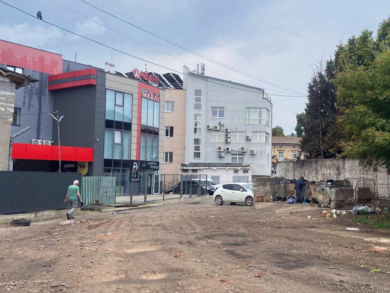 ВЛАДА НЕ ДЕКЛАРУЄ, А РОБИТЬ